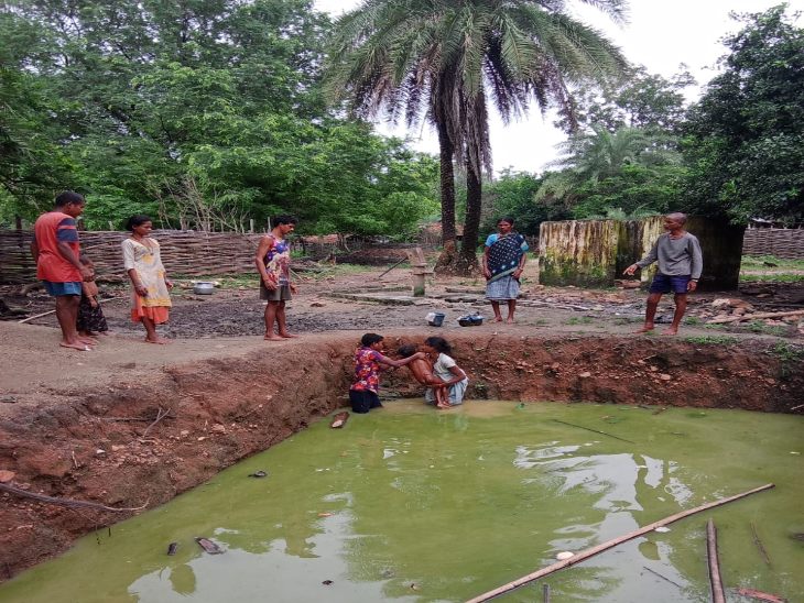 कोंटा में ठेकेदार की लापरवाही से मासूम की मौतः क्रेडा विभाग के खोदे गए गड्ढे में खेलते-खेलते गिरा बच्चा; बनाई जा रही पानी टंकी