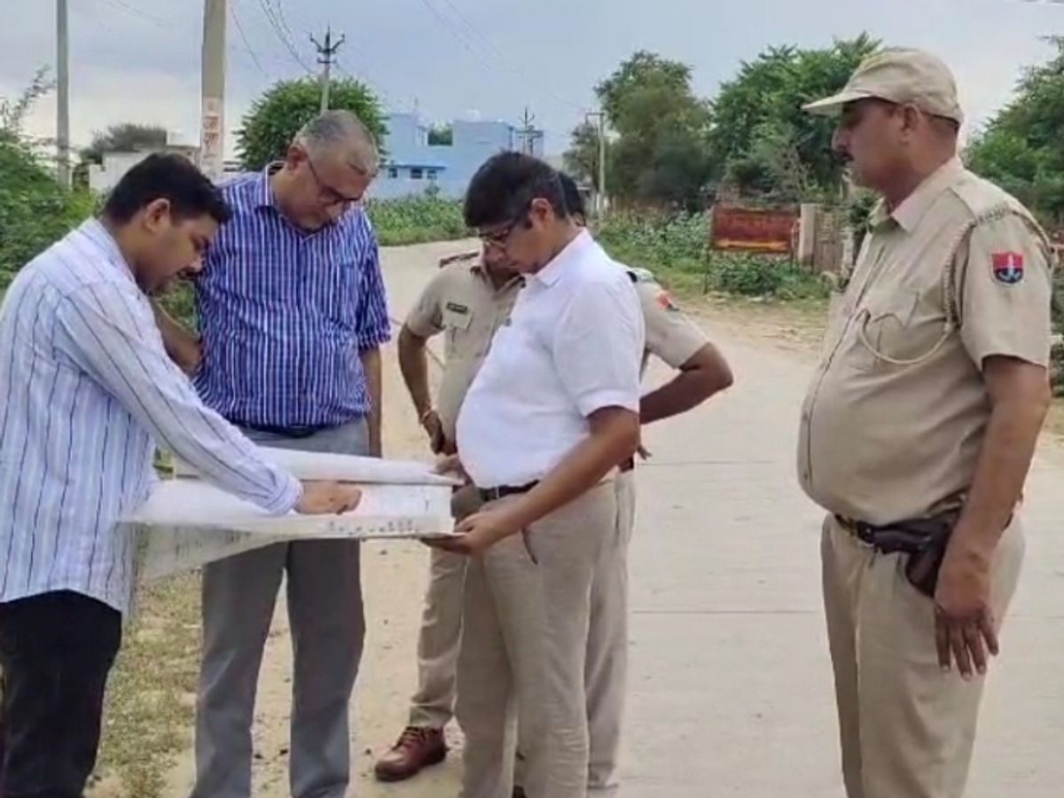 अभिभाषक संघ का धरना दसवें दिन भी जारीः अतिक्रमण हटाने की मांग, सुजानगढ़ एडीएम ने किया अतिक्रमण स्थल का निरीक्षण